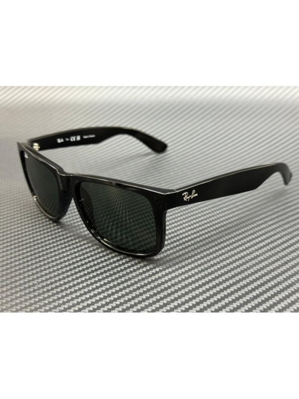New Ray-Ban"},"review":[{"@type":"Review","name":"Quality sunglasses at an affor
